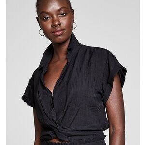 Macys “And Now This” Black Crinkle Blouse – Classic Collar & Twist Front -XS-NWT